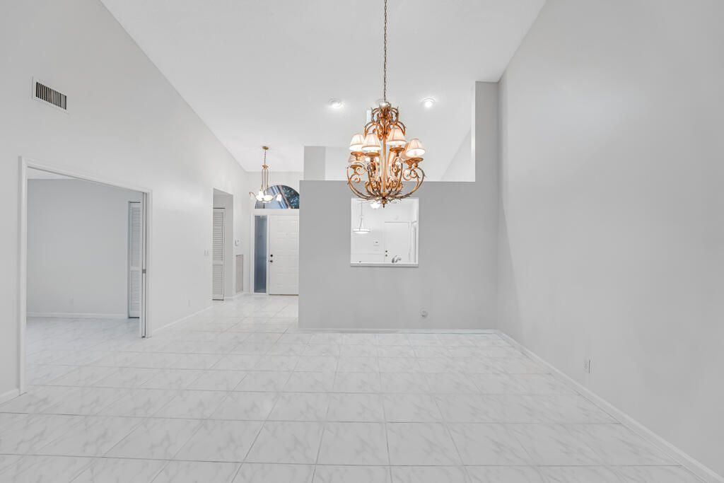 На продажу: $315,000 (3 спален, 2 ванн, 1722 Квадратных фут)