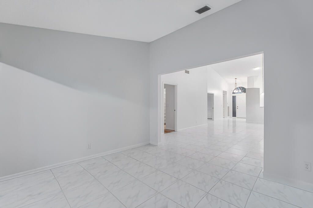 На продажу: $315,000 (3 спален, 2 ванн, 1722 Квадратных фут)