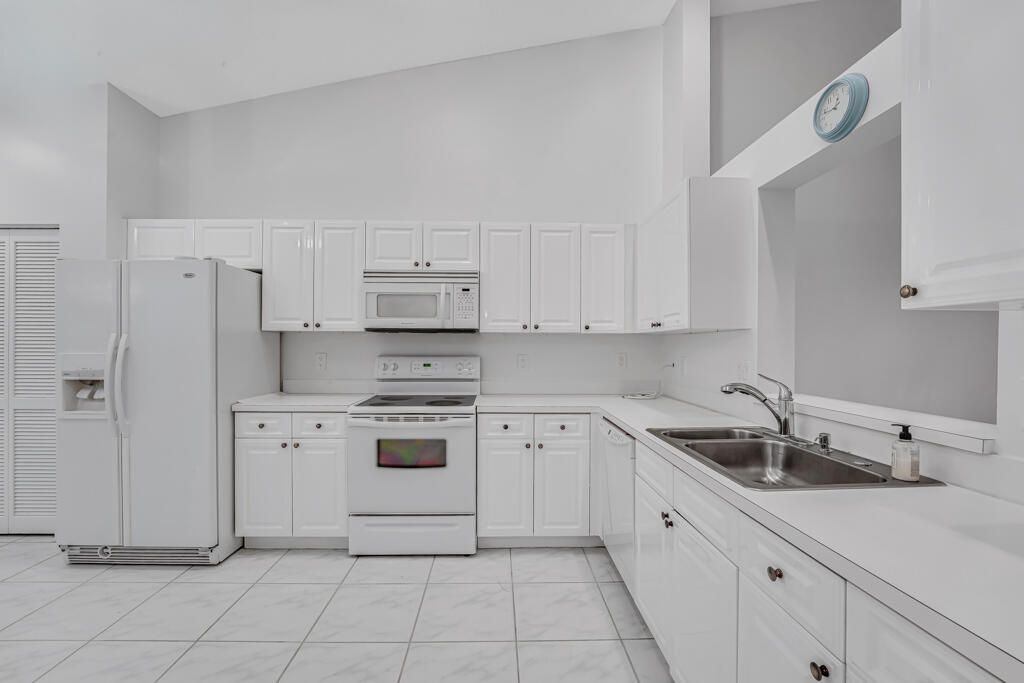 На продажу: $315,000 (3 спален, 2 ванн, 1722 Квадратных фут)