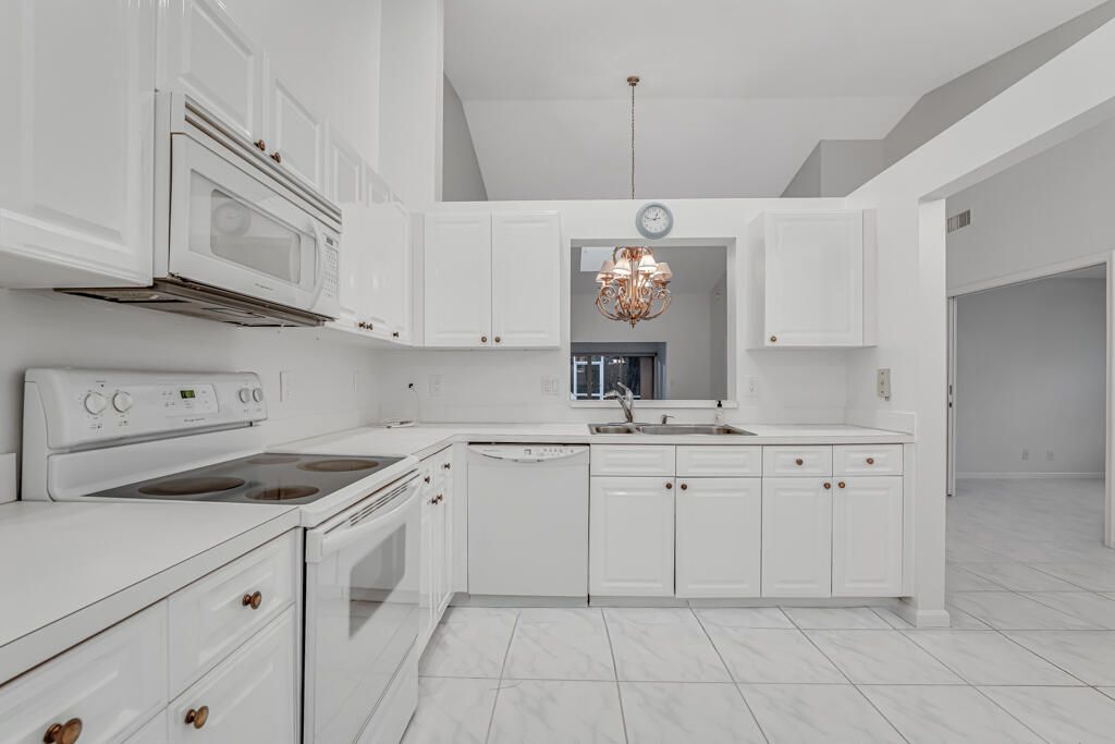 На продажу: $315,000 (3 спален, 2 ванн, 1722 Квадратных фут)