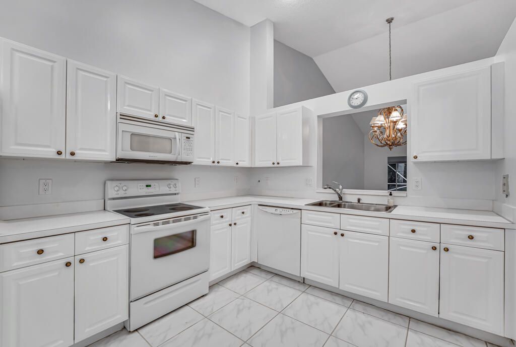 На продажу: $315,000 (3 спален, 2 ванн, 1722 Квадратных фут)