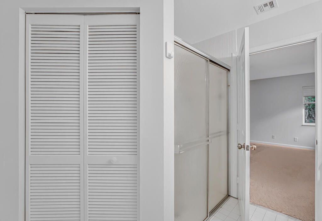 На продажу: $315,000 (3 спален, 2 ванн, 1722 Квадратных фут)