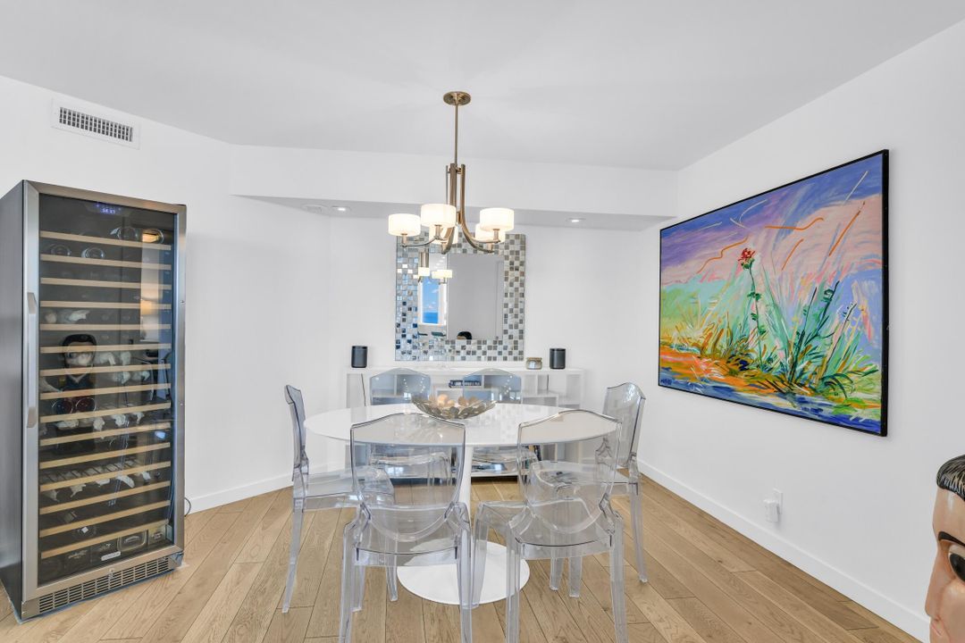 待售: $1,800,000 (2 贝兹, 2 浴室, 1448 平方英尺)