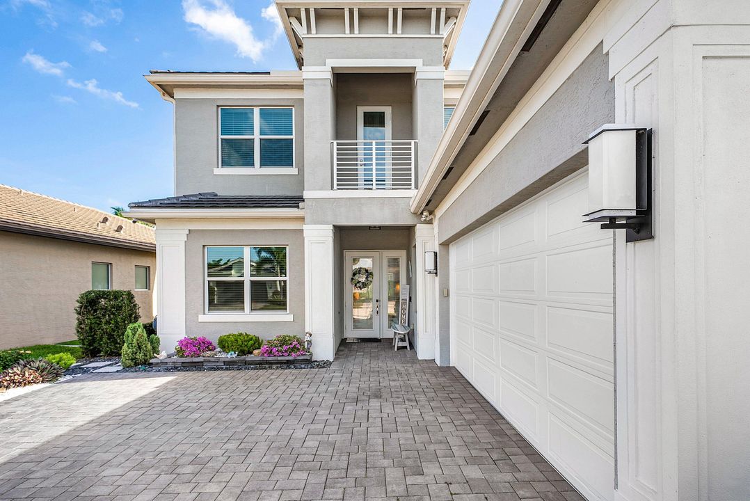 For Sale: $1,359,000 (4 beds, 3 baths, 3046 Square Feet)