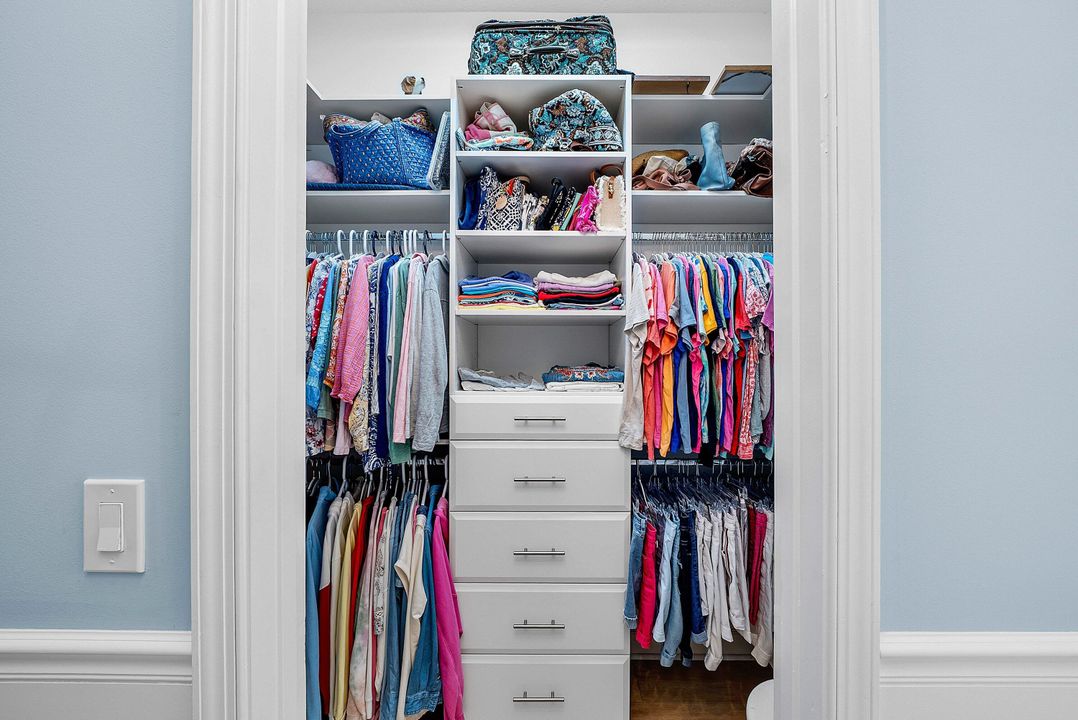 For Sale: $1,359,000 (4 beds, 3 baths, 3046 Square Feet)