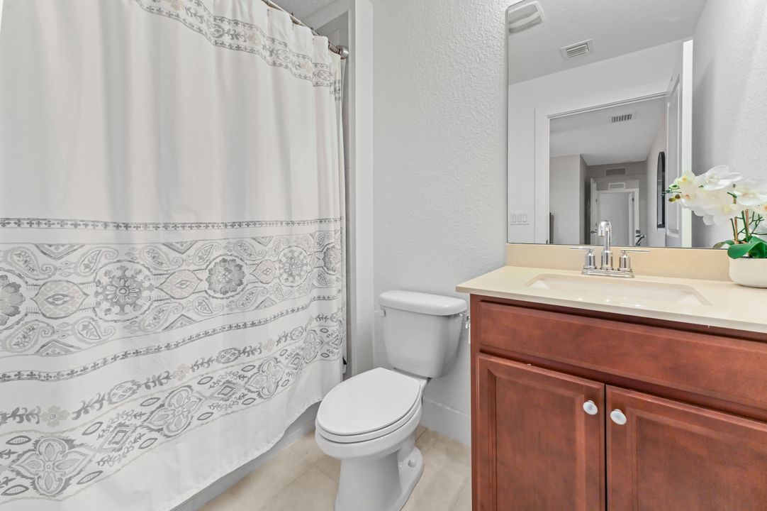 For Sale: $849,900 (5 beds, 3 baths, 3784 Square Feet)