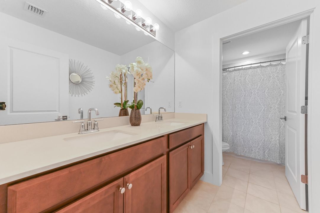 For Sale: $849,900 (5 beds, 3 baths, 3784 Square Feet)