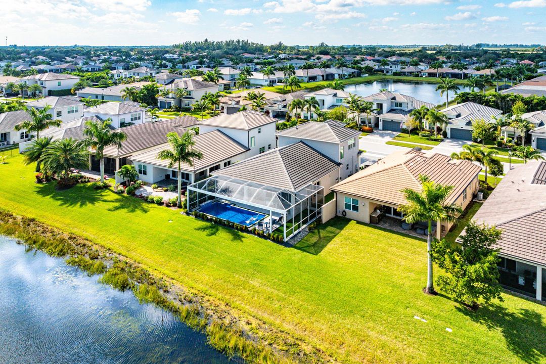 For Sale: $1,359,000 (4 beds, 3 baths, 3046 Square Feet)