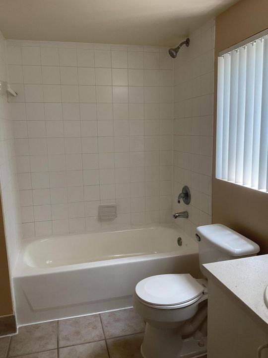 出租: $2,150 (2 贝兹, 2 浴室, 1014 平方英尺)