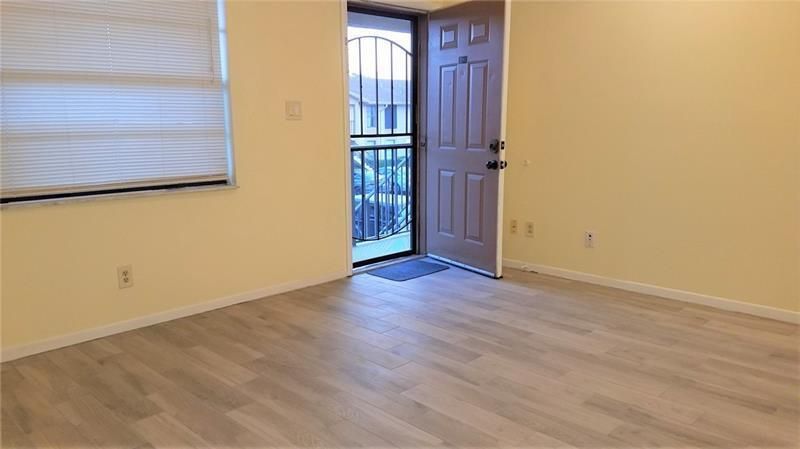 For Rent: $2,000 (2 beds, 2 baths, 770 Square Feet)