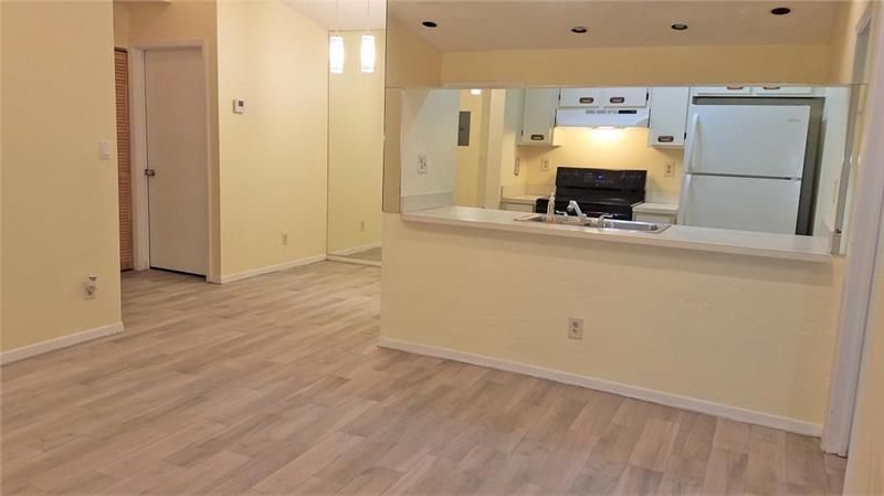 For Rent: $2,000 (2 beds, 2 baths, 770 Square Feet)