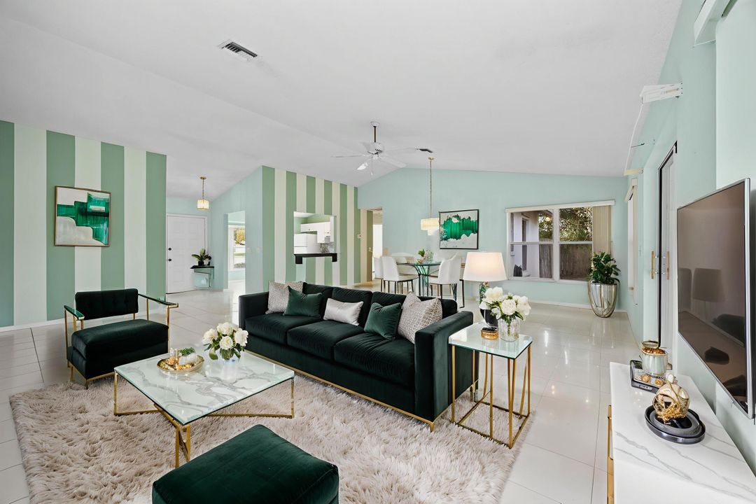 En Venta: $499,000 (4 camas, 2 baños, 1564 Pies cuadrados)