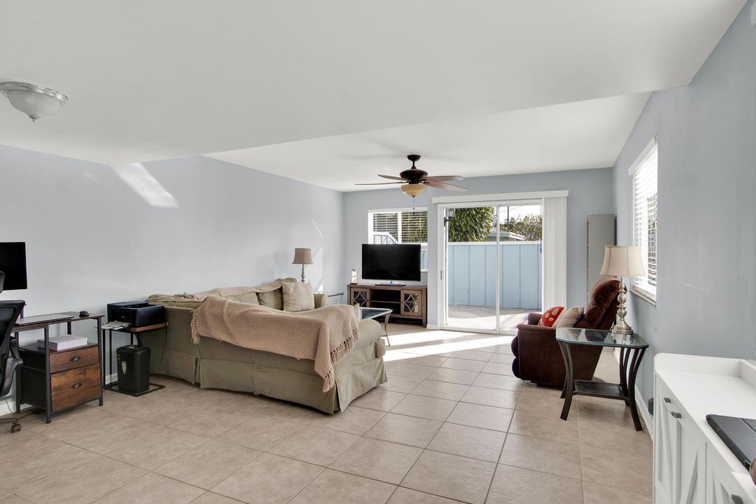 For Sale: $360,000 (2 beds, 2 baths, 1254 Square Feet)