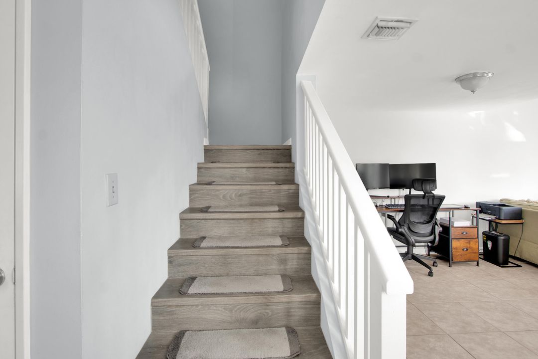 For Sale: $360,000 (2 beds, 2 baths, 1254 Square Feet)