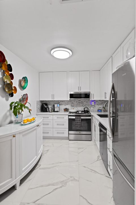 待售: $210,000 (2 贝兹, 2 浴室, 1019 平方英尺)