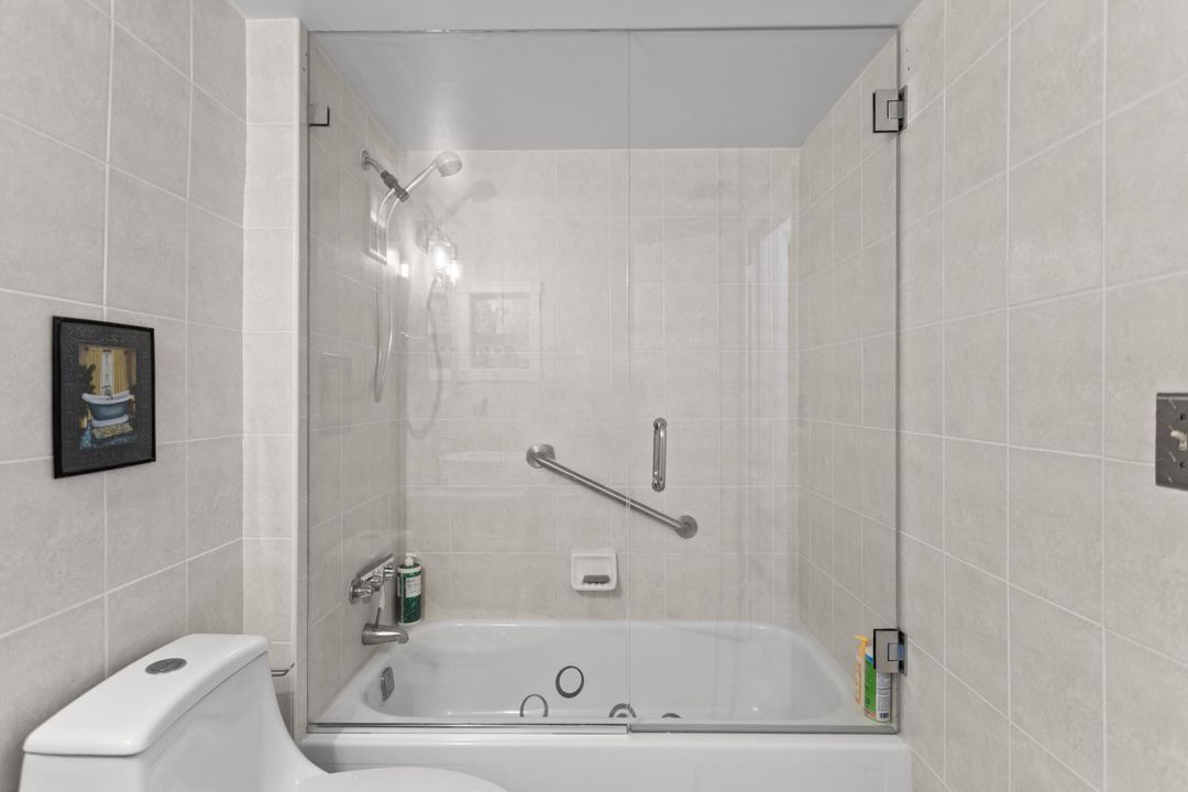 待售: $210,000 (2 贝兹, 2 浴室, 1019 平方英尺)