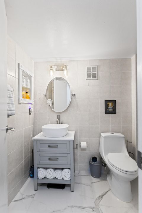 待售: $210,000 (2 贝兹, 2 浴室, 1019 平方英尺)