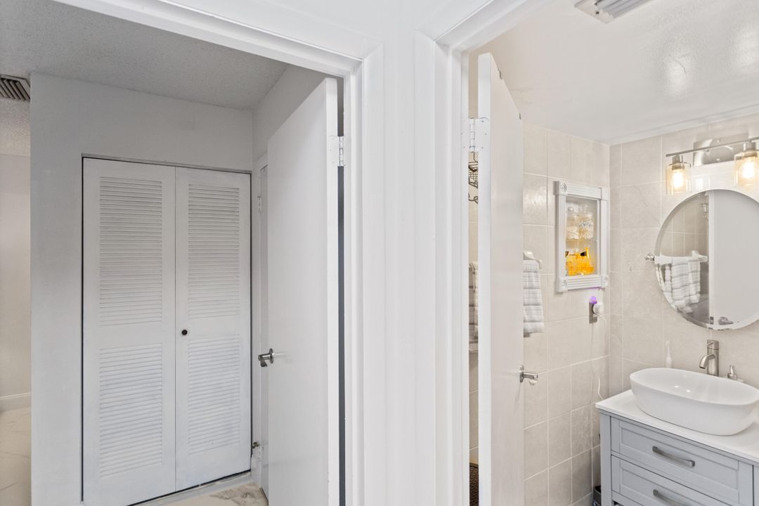 待售: $210,000 (2 贝兹, 2 浴室, 1019 平方英尺)