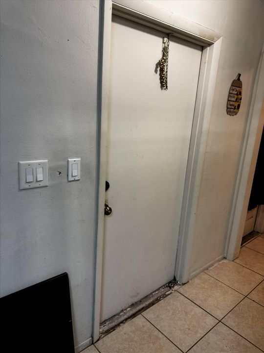 For Sale: $55,000 (2 beds, 2 baths, 950 Square Feet)