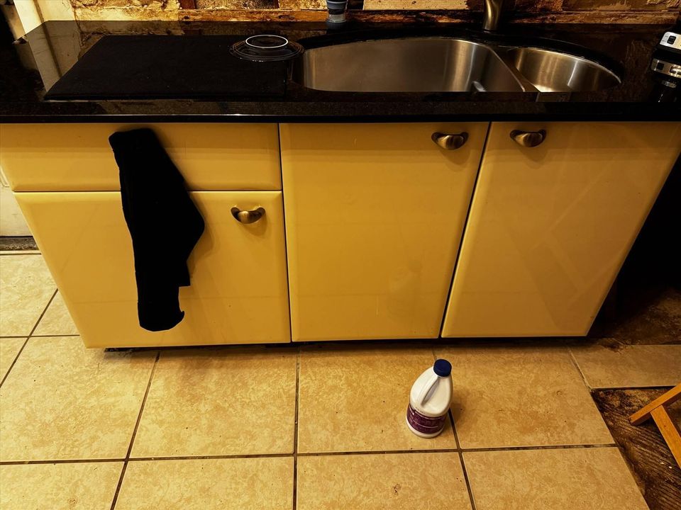 For Sale: $55,000 (2 beds, 2 baths, 950 Square Feet)