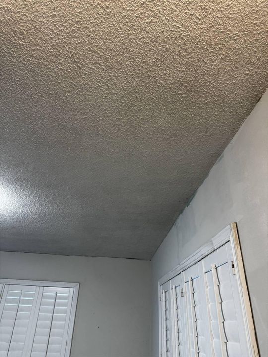 For Sale: $55,000 (2 beds, 2 baths, 950 Square Feet)