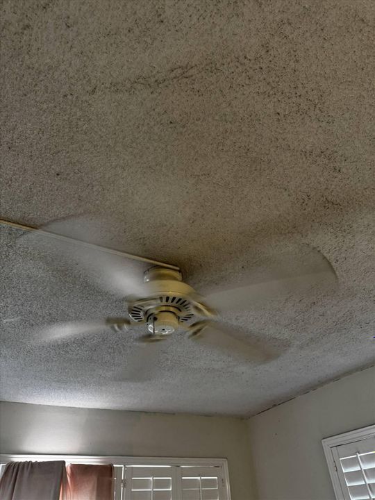 For Sale: $55,000 (2 beds, 2 baths, 950 Square Feet)