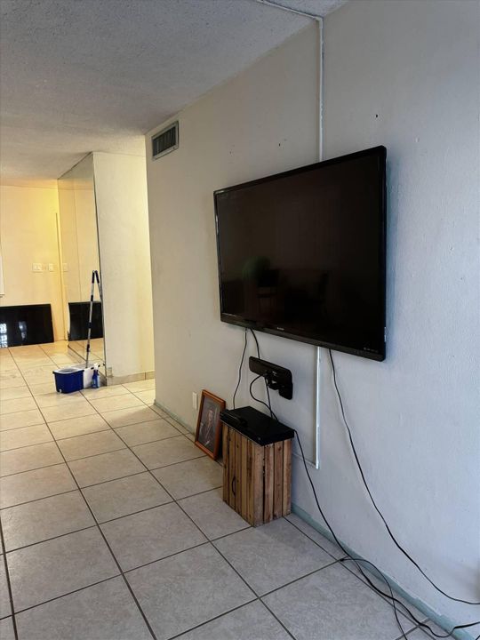 For Sale: $55,000 (2 beds, 2 baths, 950 Square Feet)