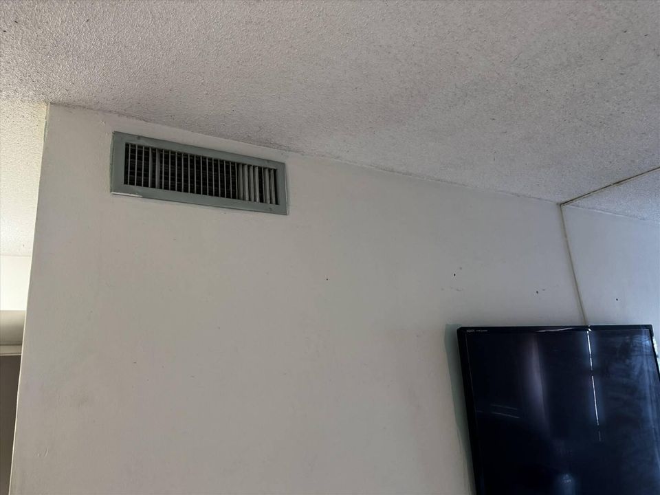 For Sale: $55,000 (2 beds, 2 baths, 950 Square Feet)