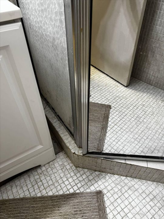 For Sale: $55,000 (2 beds, 2 baths, 950 Square Feet)