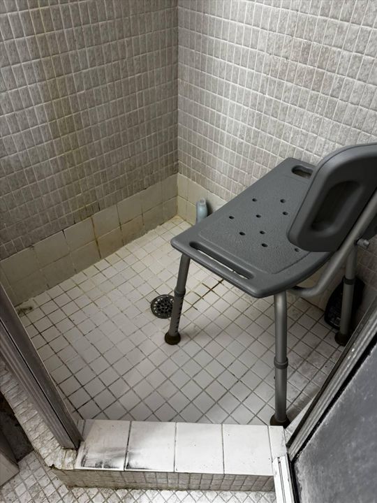 For Sale: $55,000 (2 beds, 2 baths, 950 Square Feet)