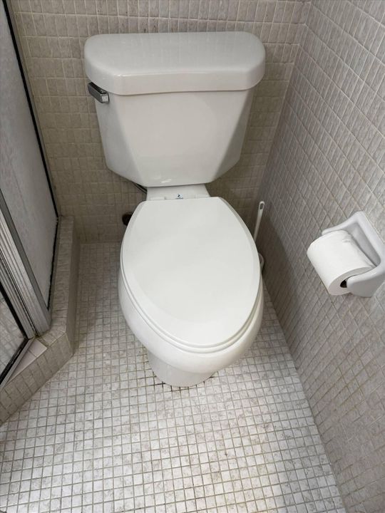 For Sale: $55,000 (2 beds, 2 baths, 950 Square Feet)