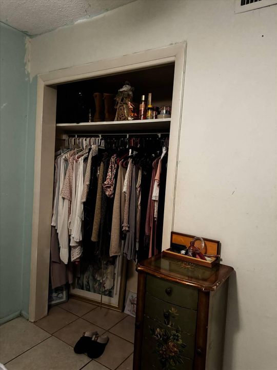 For Sale: $55,000 (2 beds, 2 baths, 950 Square Feet)