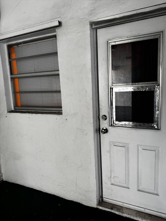 For Sale: $55,000 (2 beds, 2 baths, 950 Square Feet)