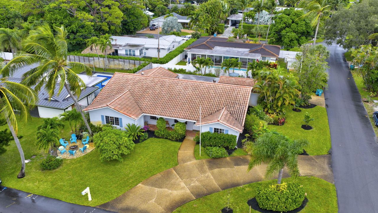 En Venta: $1,985,000 (4 camas, 4 baños, 3172 Pies cuadrados)