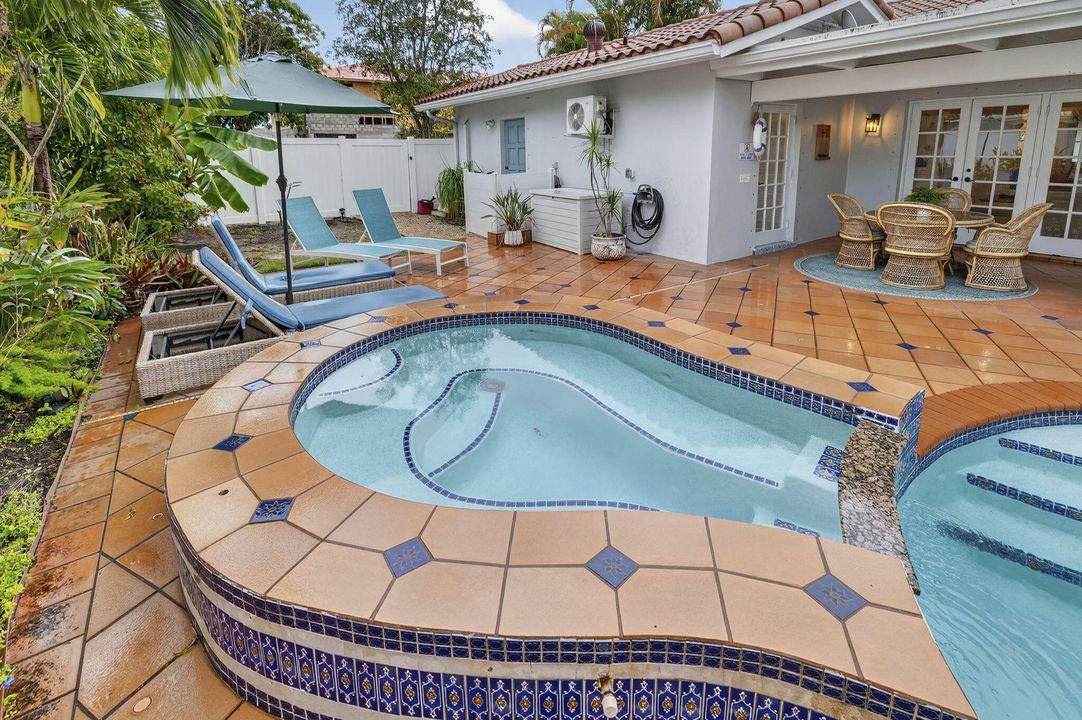 En Venta: $1,985,000 (4 camas, 4 baños, 3172 Pies cuadrados)