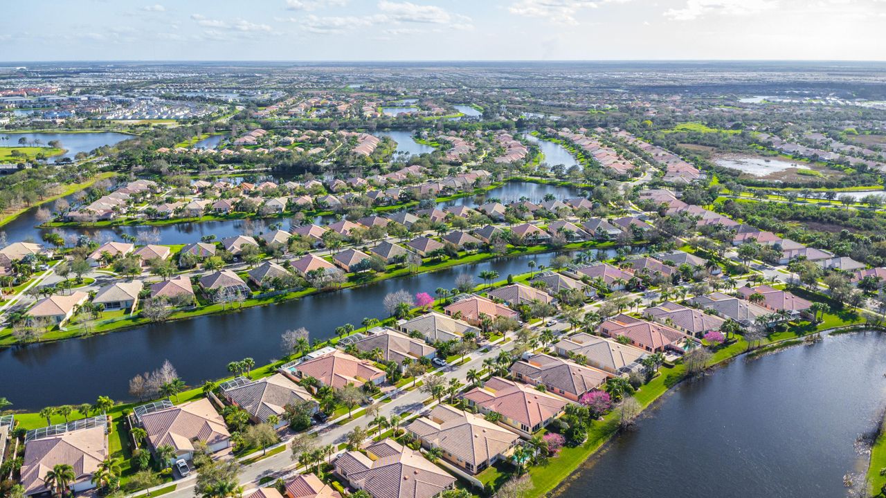 待售: $569,000 (3 贝兹, 3 浴室, 2198 平方英尺)