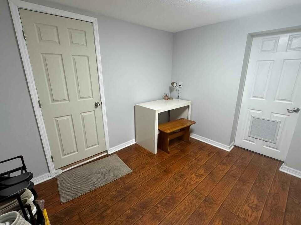 For Rent: $2,500 (3 beds, 2 baths, 2978 Square Feet)