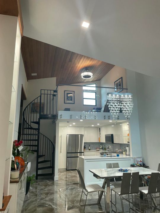 For Sale: $500,000 (3 beds, 2 baths, 1598 Square Feet)