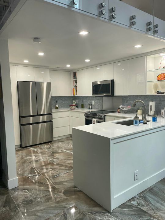 For Sale: $500,000 (3 beds, 2 baths, 1598 Square Feet)