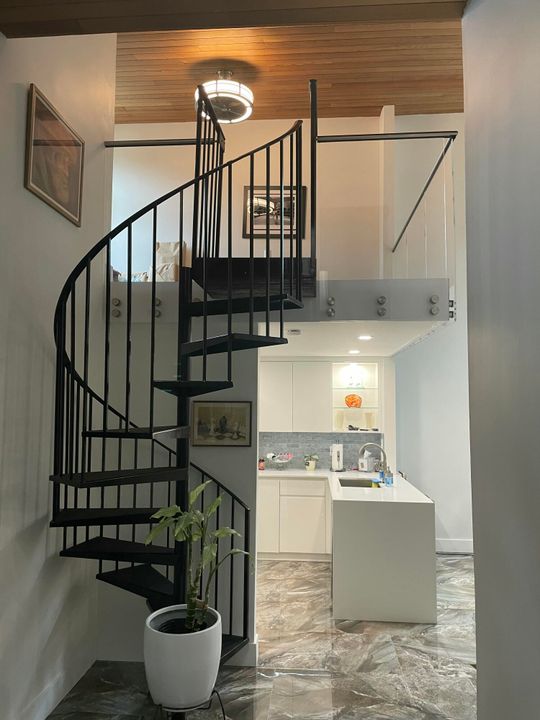 For Sale: $500,000 (3 beds, 2 baths, 1598 Square Feet)