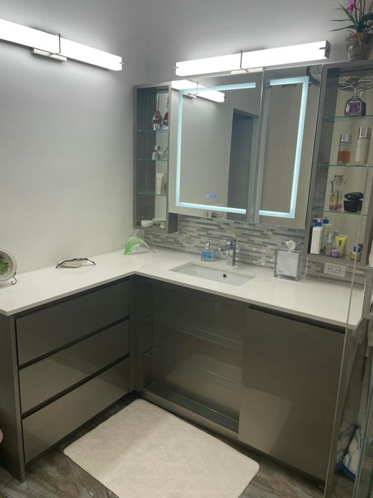 For Sale: $500,000 (3 beds, 2 baths, 1598 Square Feet)