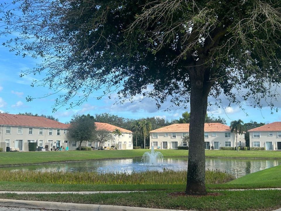 En Venta: $575,000 (3 camas, 3 baños, 2122 Pies cuadrados)