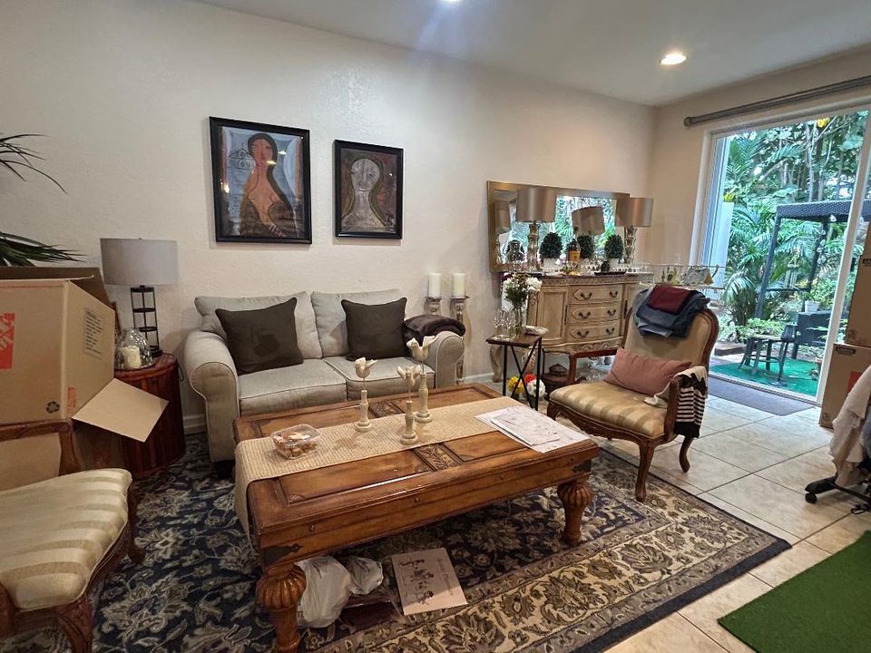 En Venta: $575,000 (3 camas, 3 baños, 2122 Pies cuadrados)