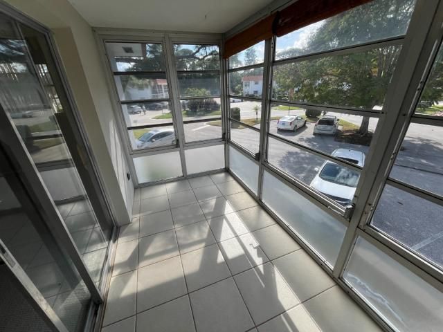 На продажу: $87,400 (1 спален, 1 ванн, 814 Квадратных фут)