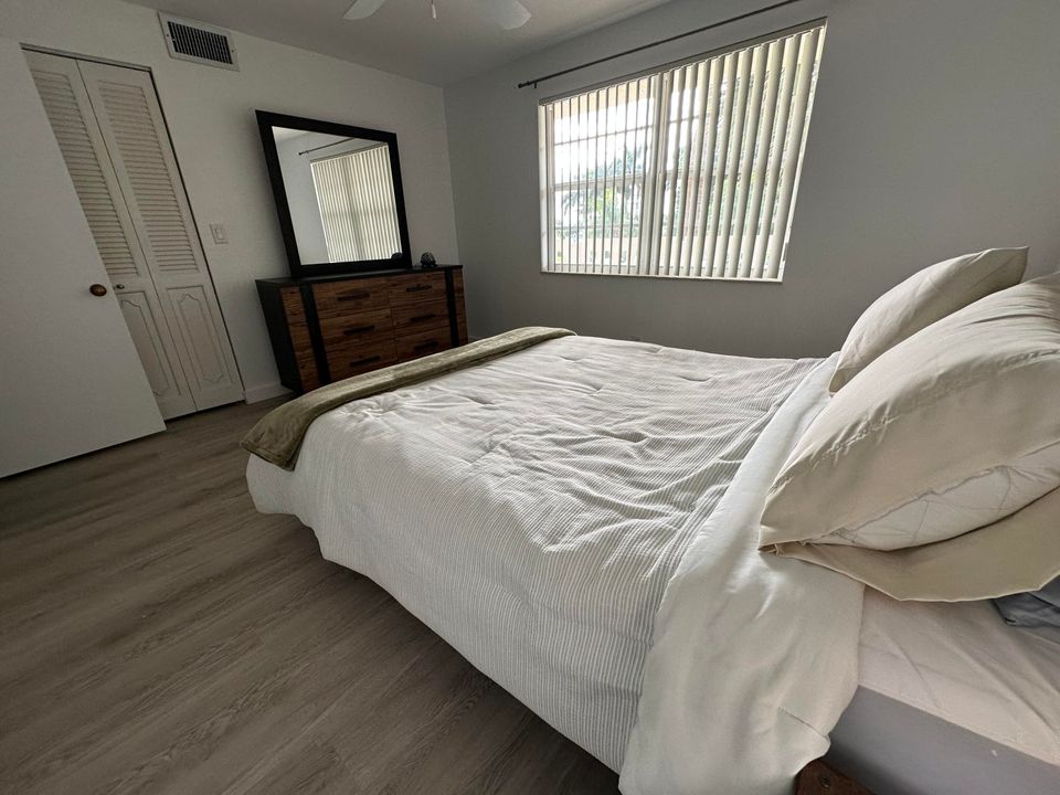 For Rent: $2,800 (2 beds, 2 baths, 1190 Square Feet)