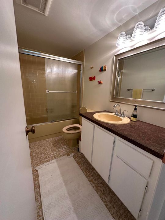 For Rent: $2,800 (2 beds, 2 baths, 1190 Square Feet)