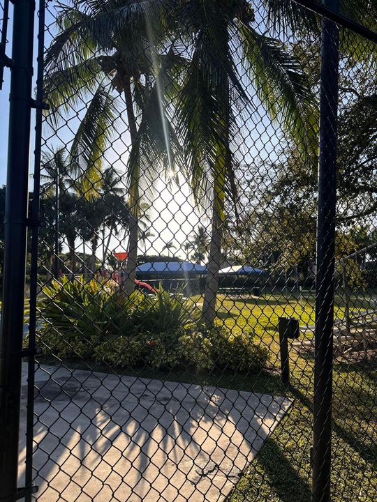 For Rent: $3,000 (4 beds, 2 baths, 1722 Square Feet)