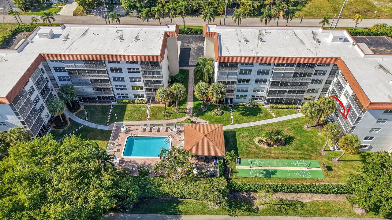 待售: $359,000 (2 贝兹, 2 浴室, 1009 平方英尺)