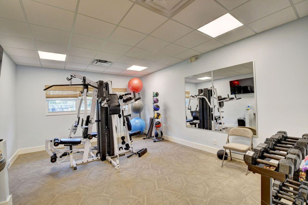 待售: $359,000 (2 贝兹, 2 浴室, 1009 平方英尺)