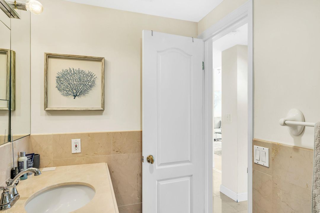 В аренду: $10,000 (1 спален, 1 ванн, 850 Квадратных фут)